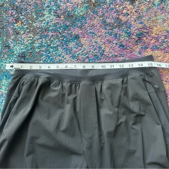 🐨Gray Lululemon Pants🐨 - Picture 9 of 10